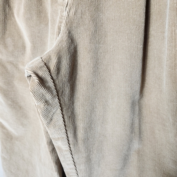 L.L. Bean Womens Petite Khaki Tan High Rise Pleated Corduroy Pants-Size 12P - Picture 4 of 6